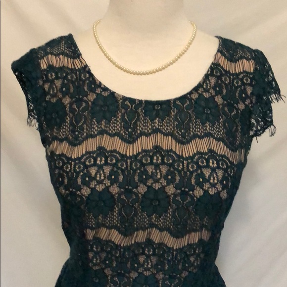 Anthropologie Maeve Elsa green peplum lace dress size xsmall - Picture 5 of 8